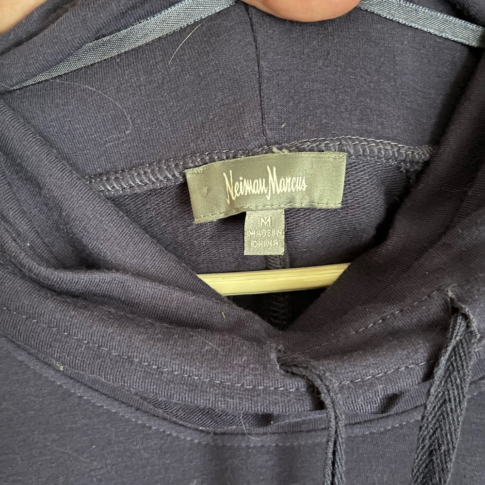 Neiman marcus navy leisurewear